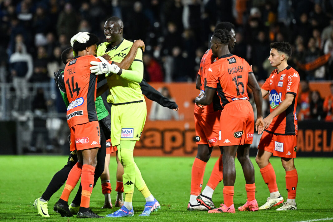 En Ligue 2, Laval se rapproche du top 5, Bastia et Pau rentrent dans le top 10, la crise pour Martigues et Ajaccio