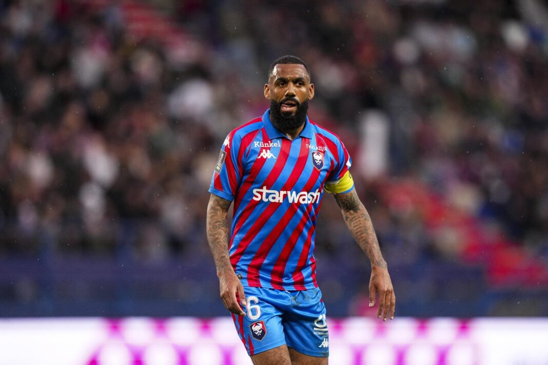 Yann M’Vila : « Un club comme Caen, dernier en Ligue 2, révèle le niveau déplorable de ses joueurs »