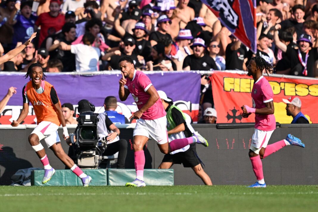 Ligue 1 : Strasbourg et Toulouse enchaînent, Lens relève la tête