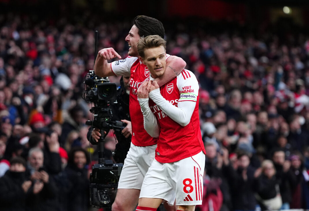 Premier League : Arsenal et Liverpool maintiennent leur position, Ødegaard et Wirtz trouvent enfin le chemin des filets !