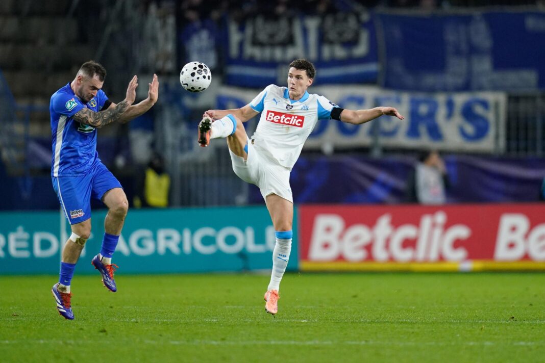 Coupe de France : L’échange sympa entre Benjamin Pavard et Benjamin Renaux après Bayeux-OM