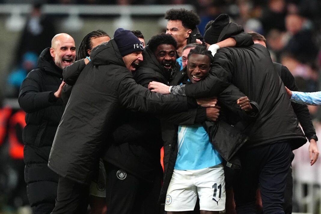 League Cup : Manchester City prend une option sur la finale grâce à Antoine Semenyo et Rayan Cherki