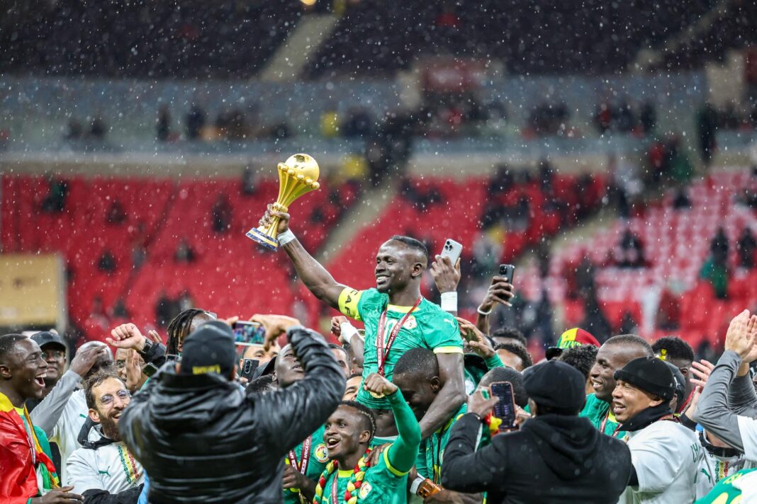 Le Sénégal remporte sa deuxième CAN contre le Maroc grâce à Sadio Mané : La victoire de la justice
